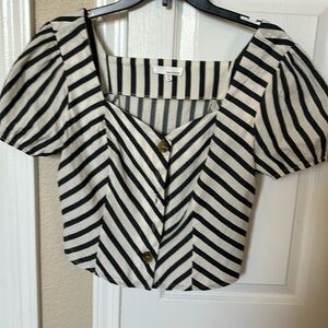 Lays cute top size M from June and hudson